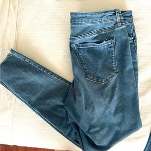 Kiss Me Super Skinny Jeans by Jessica Simpson in Size 32